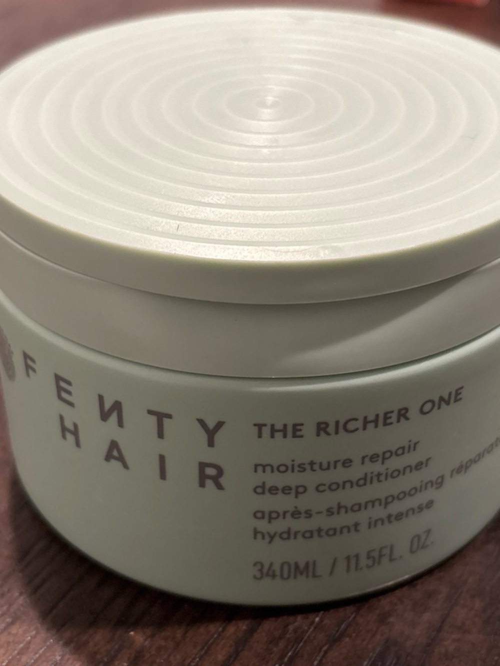 Fenty Hair The Richer One Conditioner - Pale Mint Green & White
